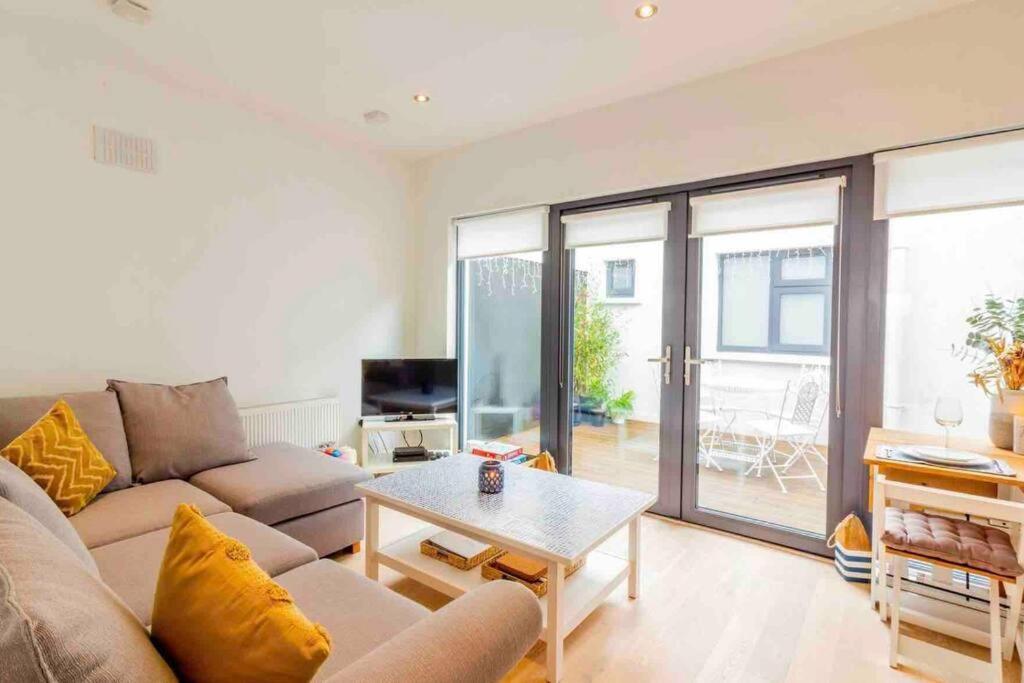 Newly Refurbished Traditional Cottage Blackrock Blackrock  Exterior photo
